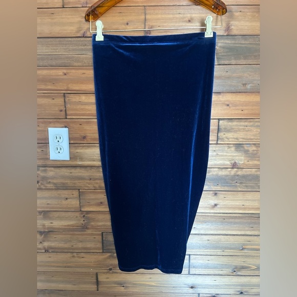 Good American Ruched Velvet Skirt size 3 color blue - Picture 6 of 10